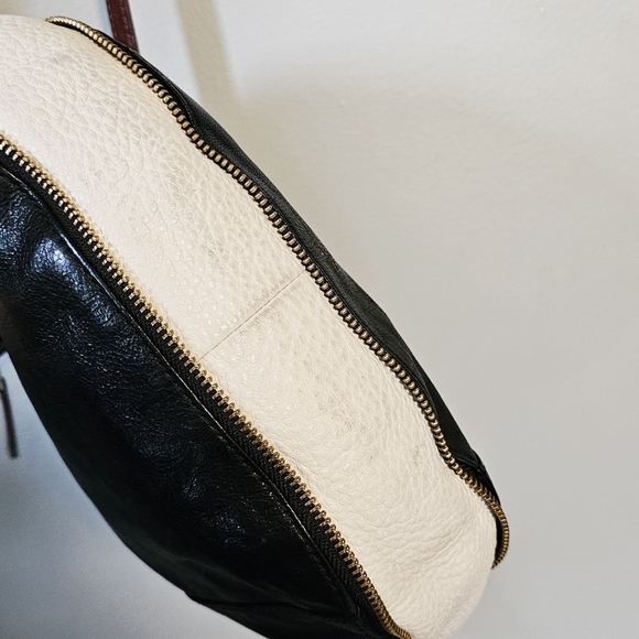 Fossil Black expandable color block Leather Crossbody Bag - Picture 5 of 13